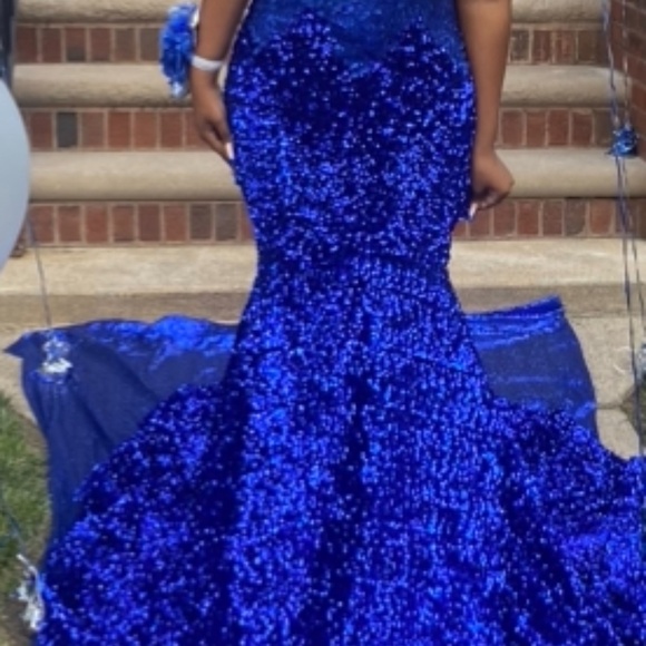 Prom dress - Picture 3 of 3